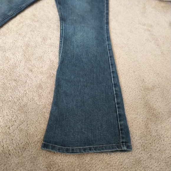 American Eagle Flare Jean - Picture 4 of 5